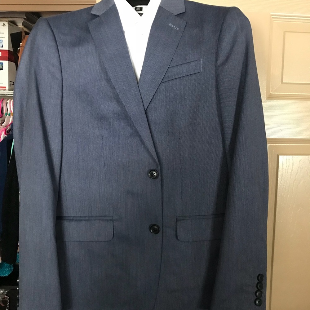 JFerrar Suit - Picture 2 of 5
